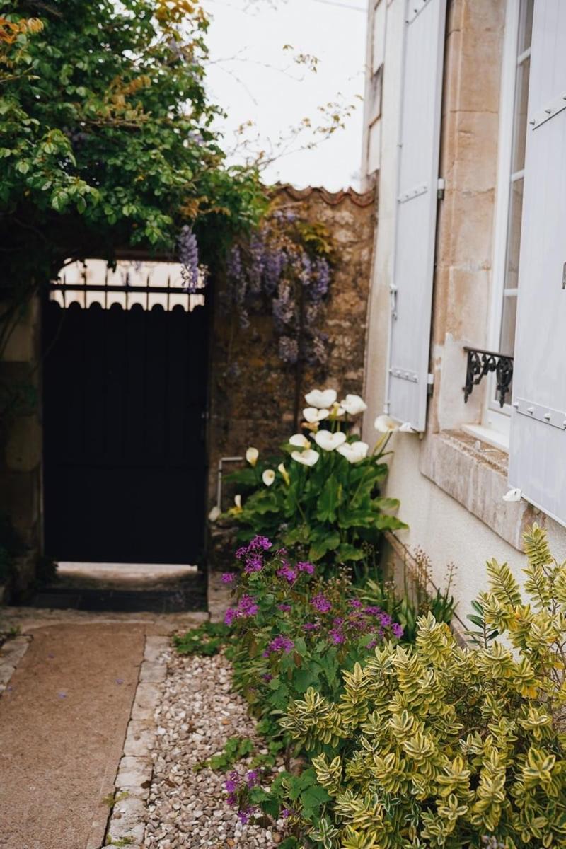 Chez Guilem Bed & Breakfast Saint-Maixent-l'Ecole Exterior photo